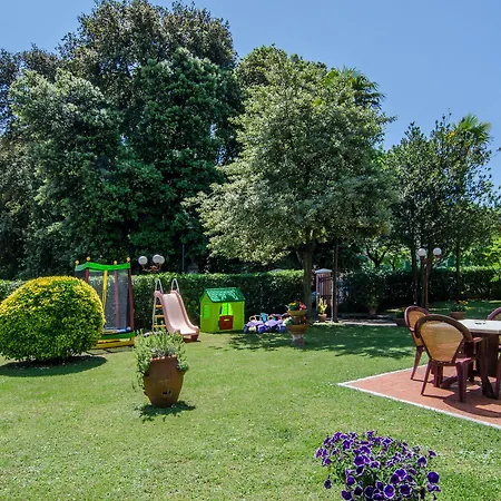 Gabrini 3* Marina di Massa